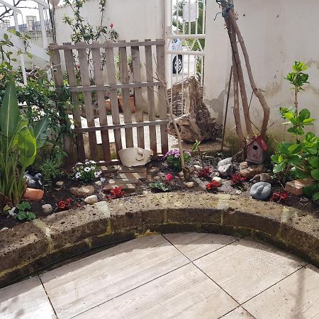 Mari En Bed and Breakfast Castel Volturno Εξωτερικό φωτογραφία